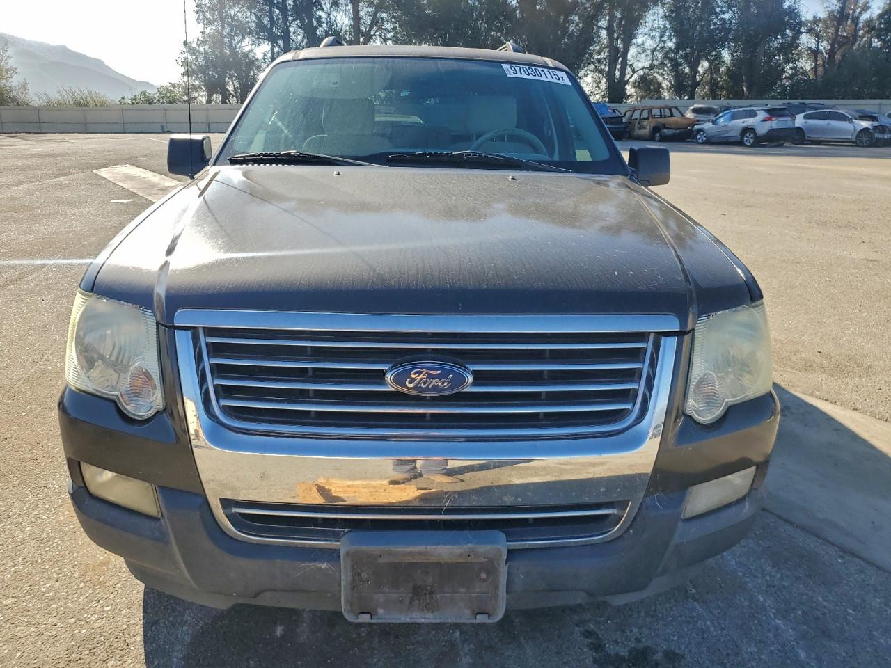 Ford Explorer Xlt Image 5