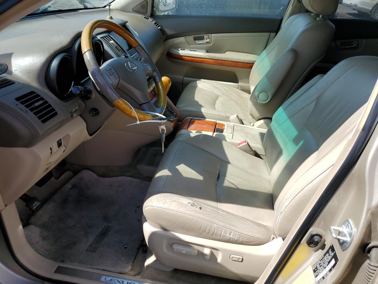 Lexus RX 330 Image 7