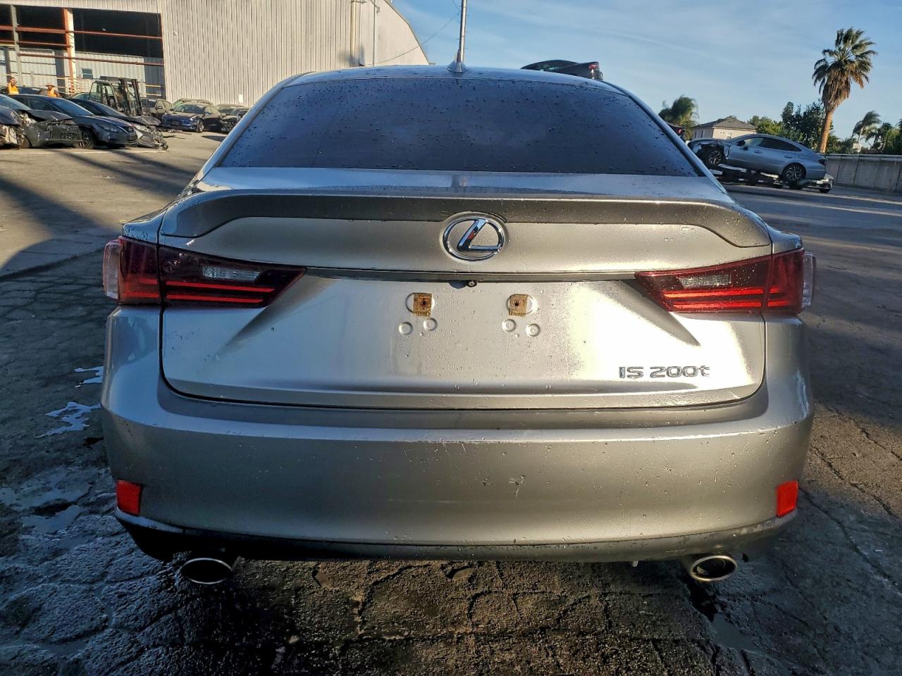 Lexus Is 200t Image 9