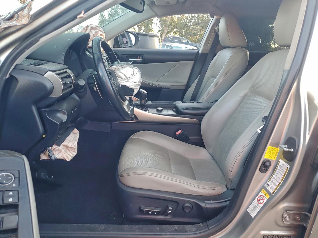 Lexus Is 200t Image 7