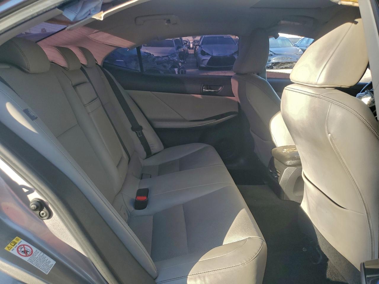 Lexus Is 200t Image 5