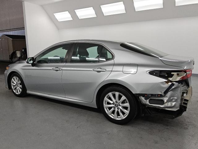 Toyota Camry L Image 12