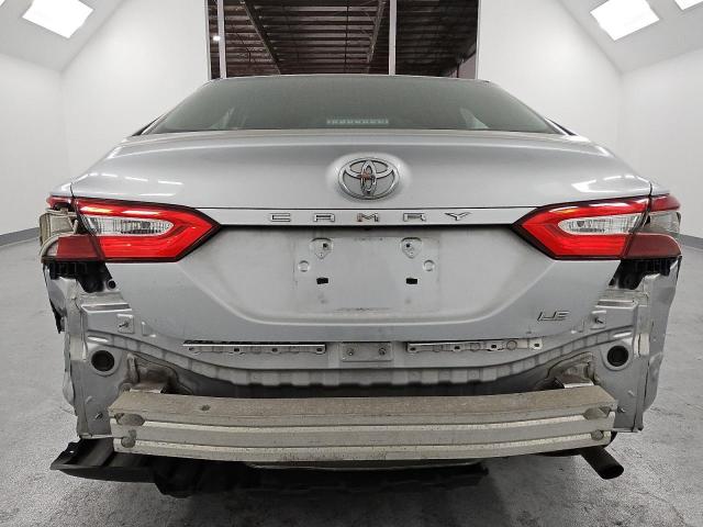 Toyota Camry L Image 7