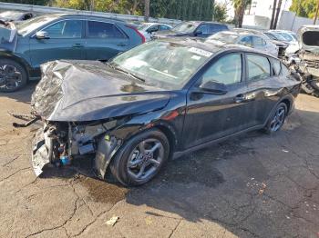  Salvage Kia K4 Lx