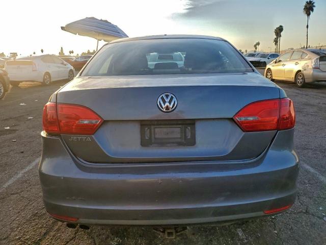 Volkswagen Jetta Base Image 9
