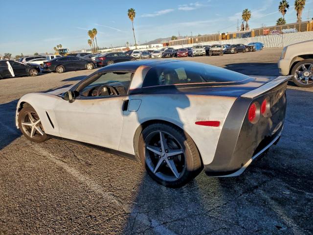 Chevrolet Corvette Image 12