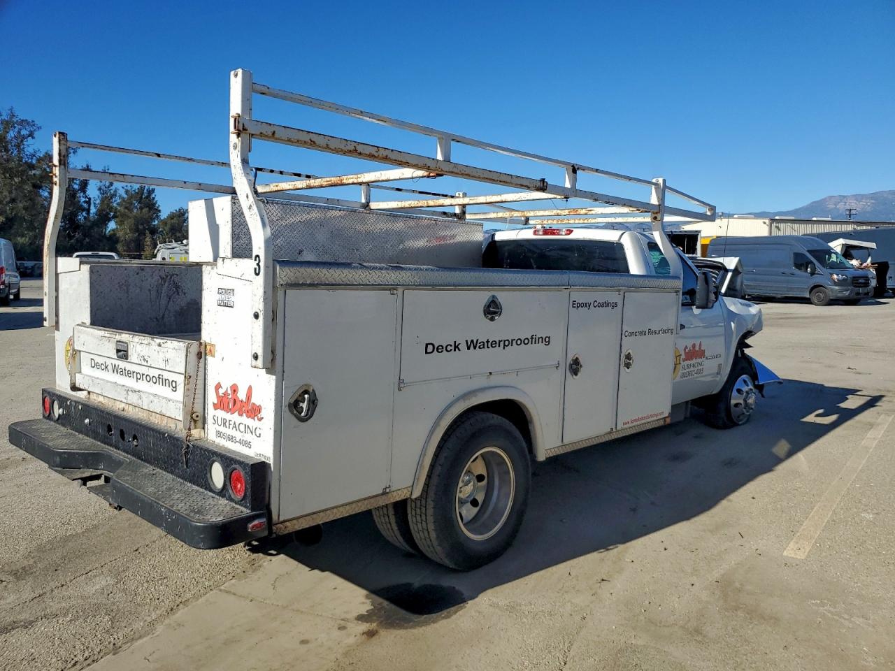 Chevrolet Silverado C3500 Image 11