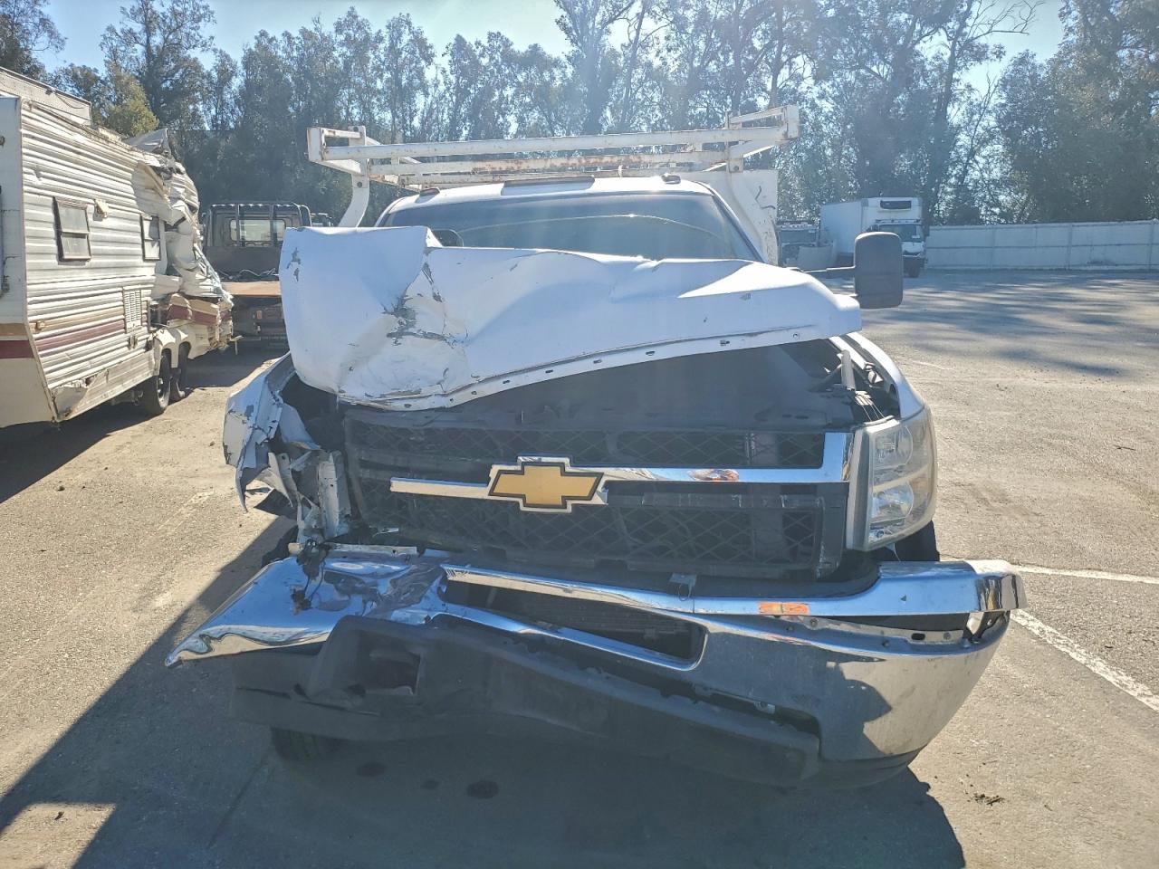 Chevrolet Silverado C3500 Image 5