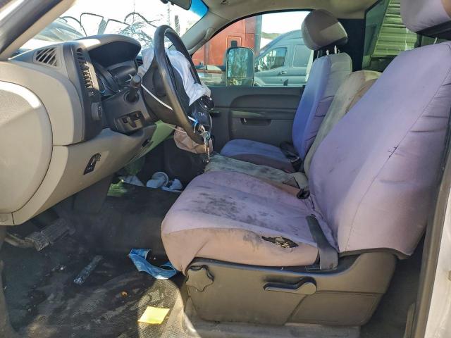 Chevrolet Silverado C3500 Image 6