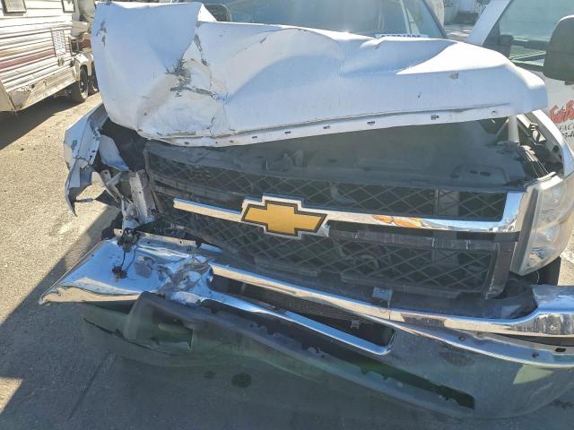 Chevrolet Silverado C3500 Image 9