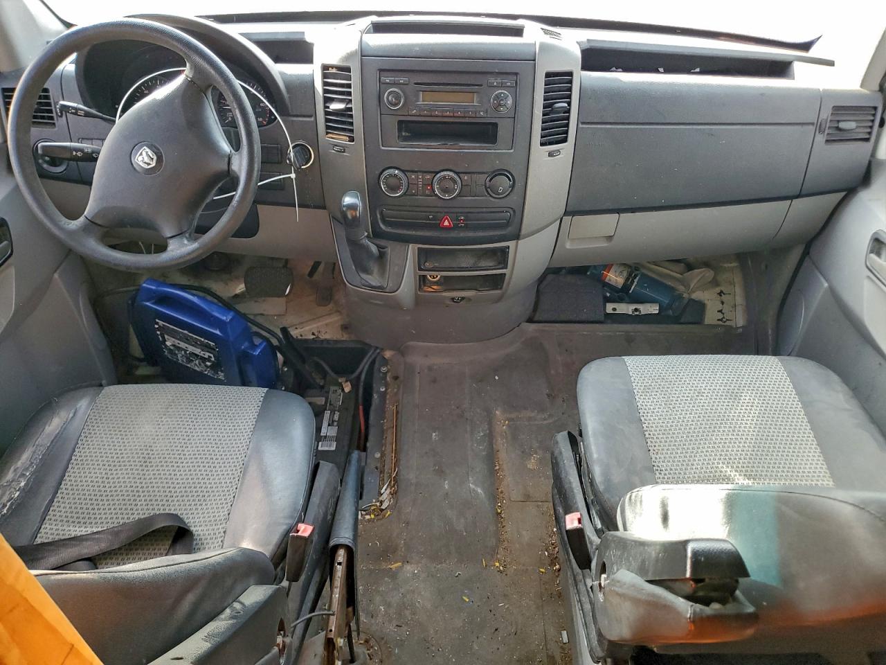 Dodge Sprinter 2500 Image 10