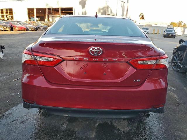 Toyota Camry Le Image 12
