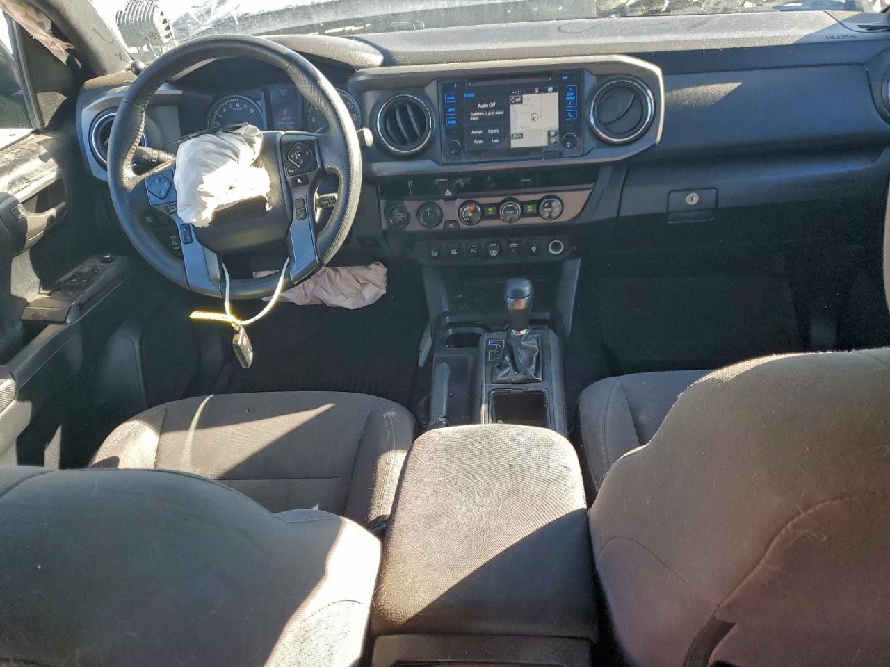 Toyota Tacoma Double Cab Image 10