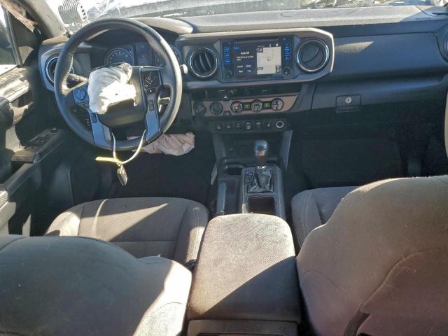 Toyota Tacoma Double Cab Image 10