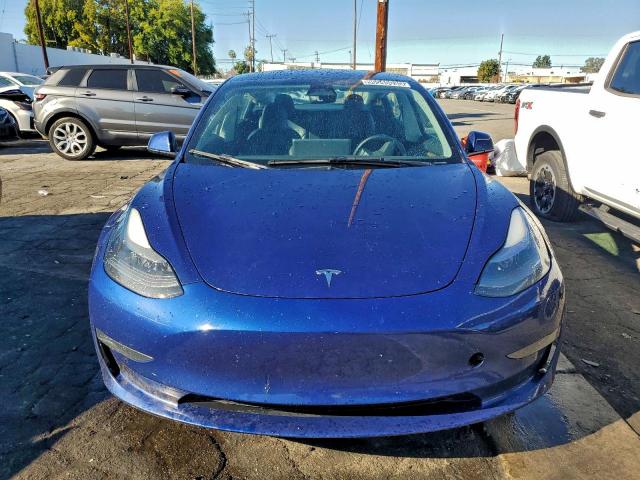 Tesla Model 3 Image 6