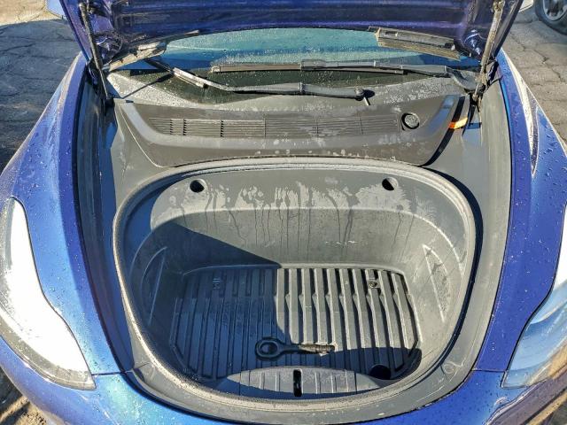 Tesla Model 3 Image 5