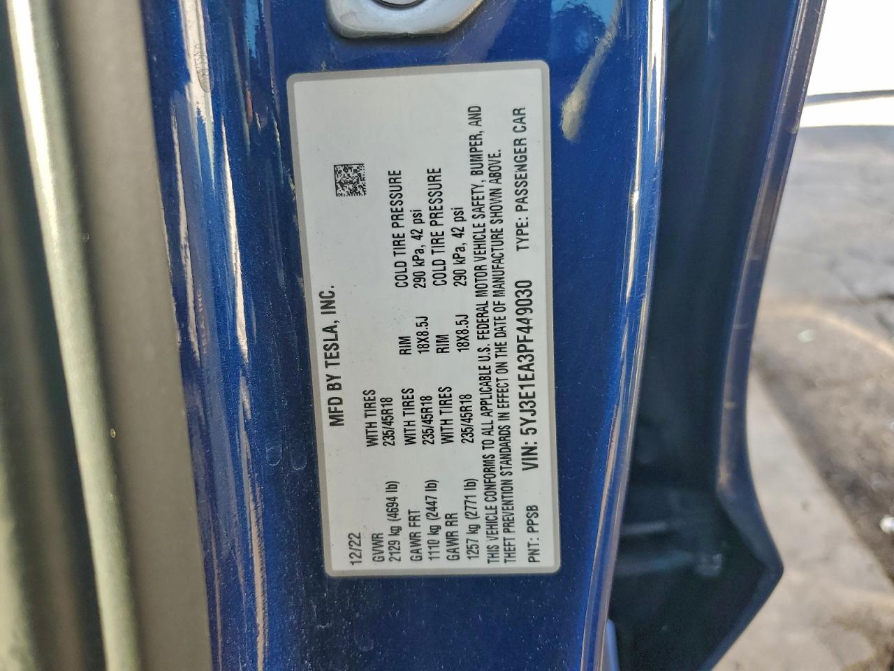 Tesla Model 3 Image 11