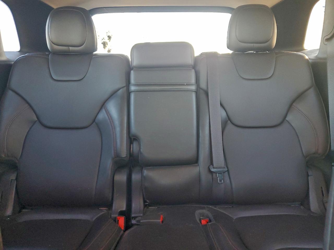 Jeep Cherokee Trailhawk Image 13