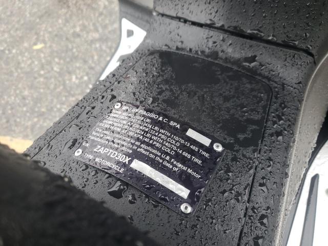 Piaggio Motorcycle 530 Exclusive Image 8