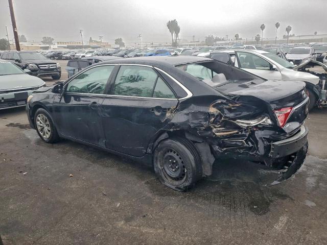 Toyota Camry Le Image 2