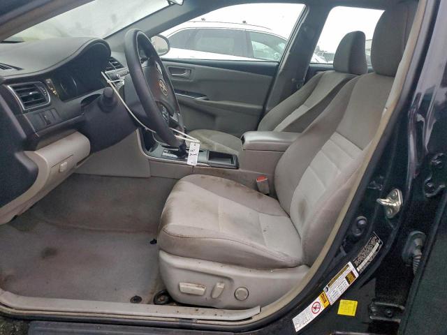 Toyota Camry Le Image 3