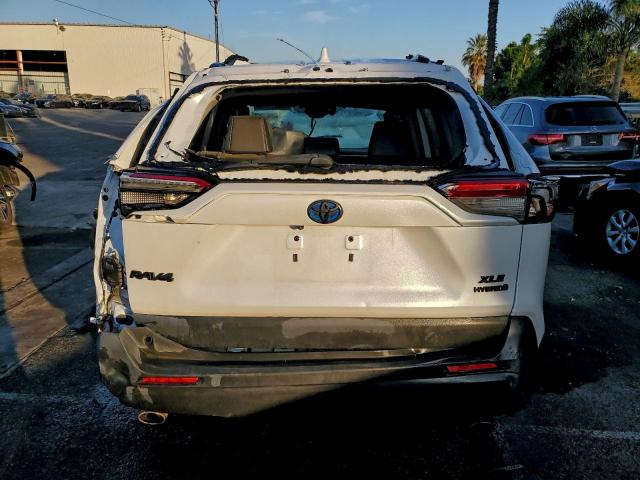 Toyota RAV4 Xle Premium Image 10