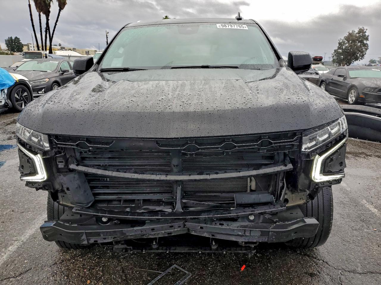 Chevrolet Suburban C1500 Ls Image 13