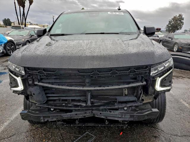 Chevrolet Suburban C1500 Ls Image 13