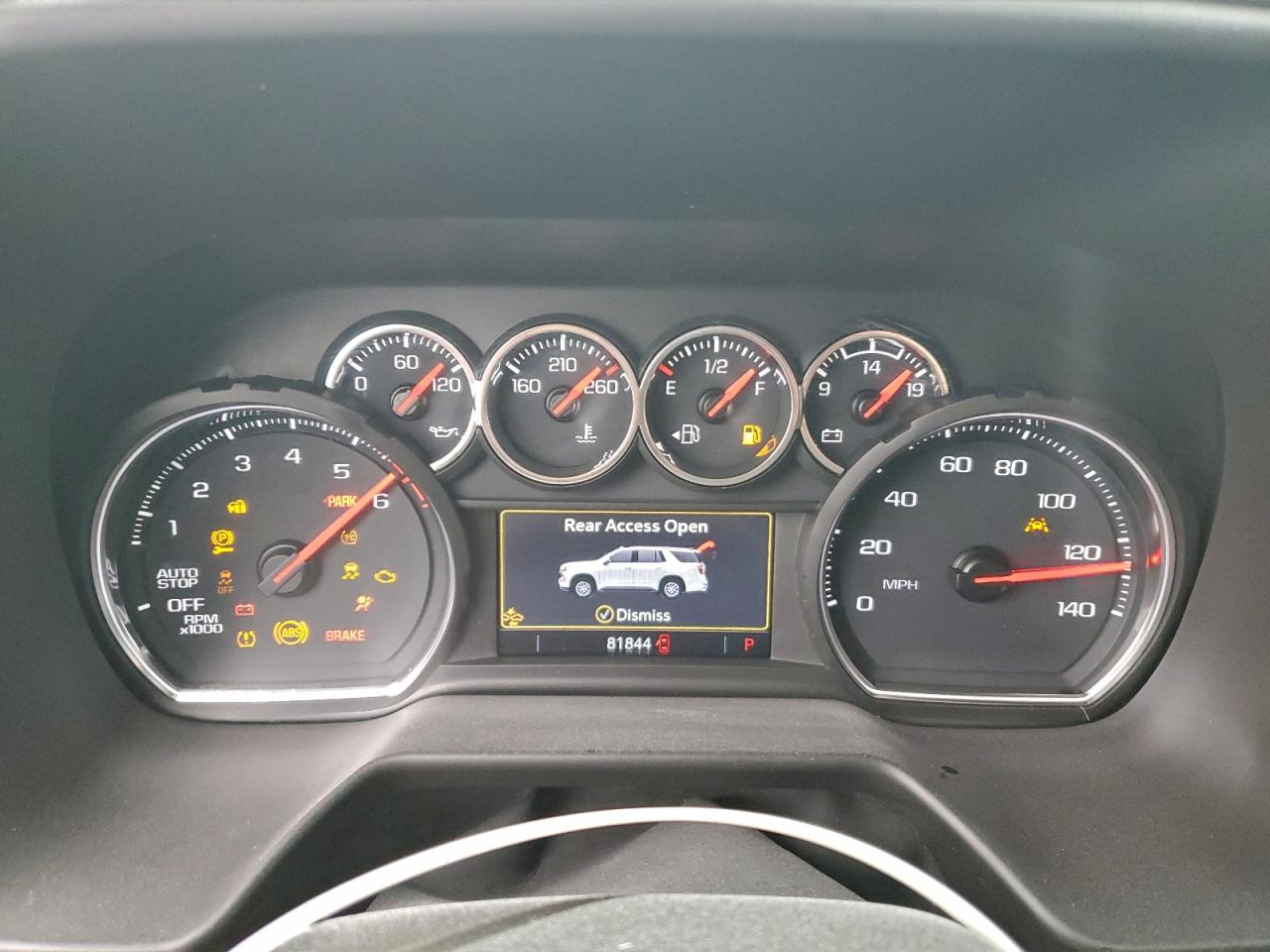 Chevrolet Suburban C1500 Ls Image 7