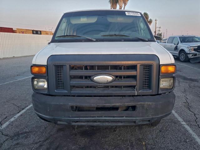 Ford Econoline E350 Super Duty Van Image 13