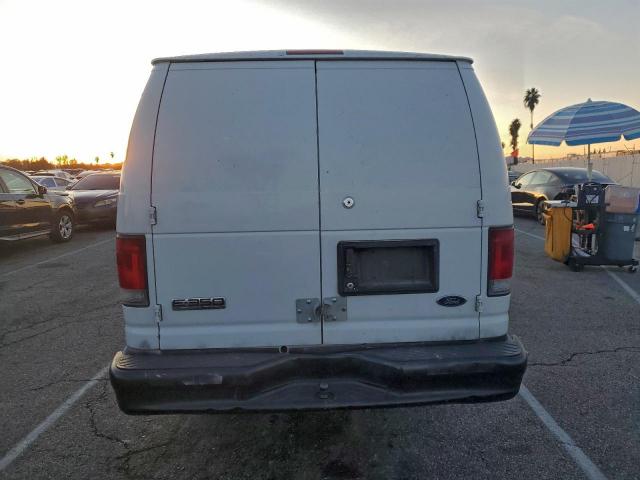 Ford Econoline E350 Super Duty Van Image 7