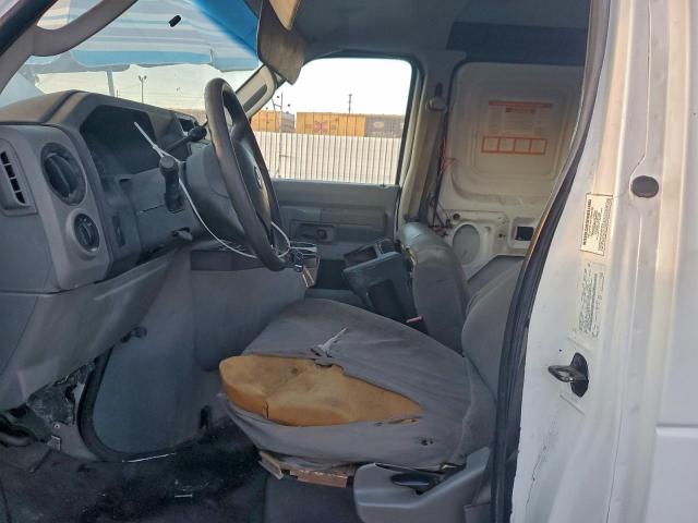 Ford Econoline E350 Super Duty Van Image 3