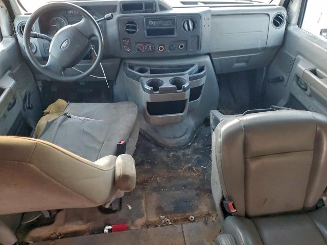 Ford Econoline E350 Super Duty Van Image 10