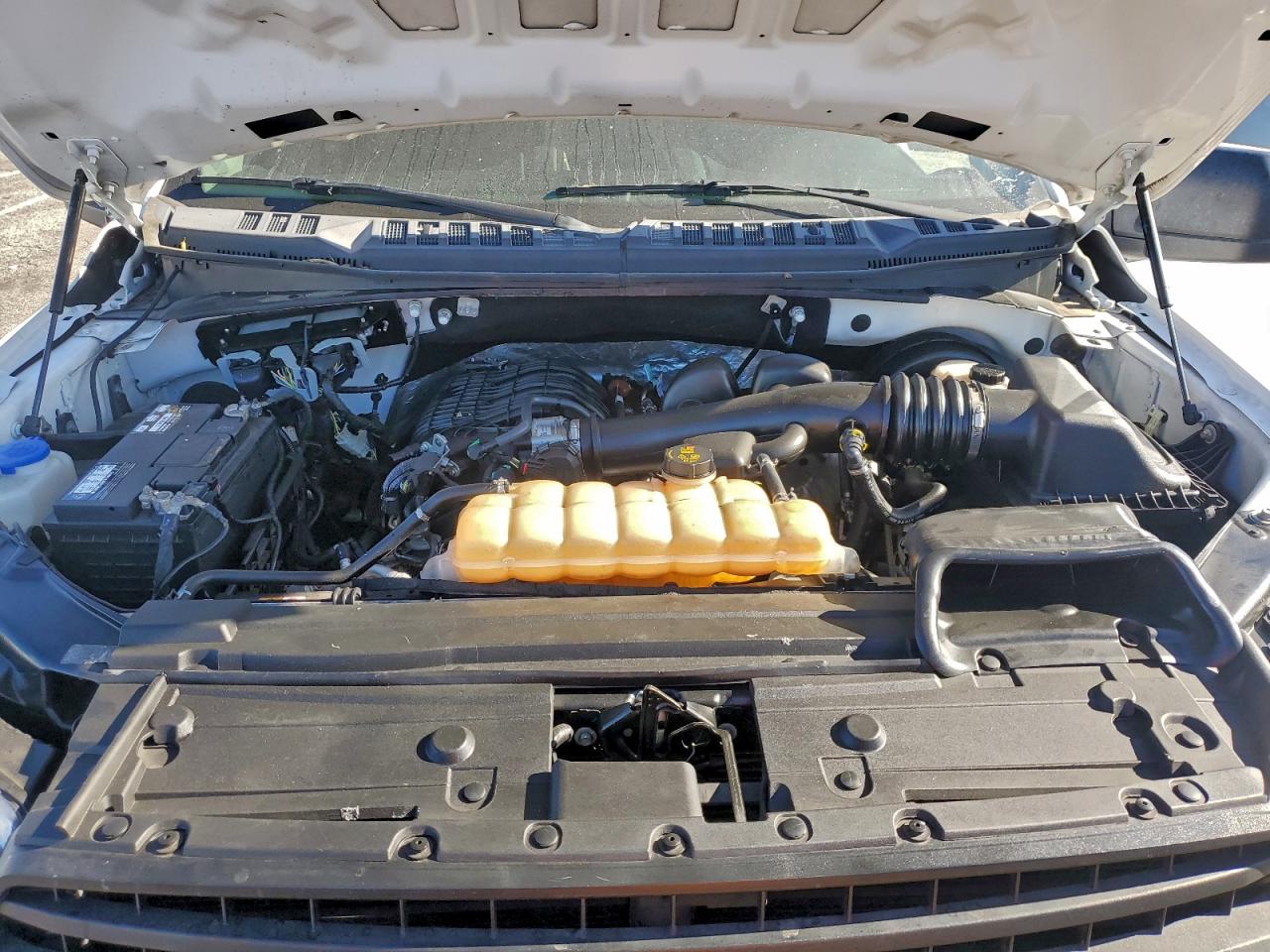 Ford F-150 Super Cab Image 11