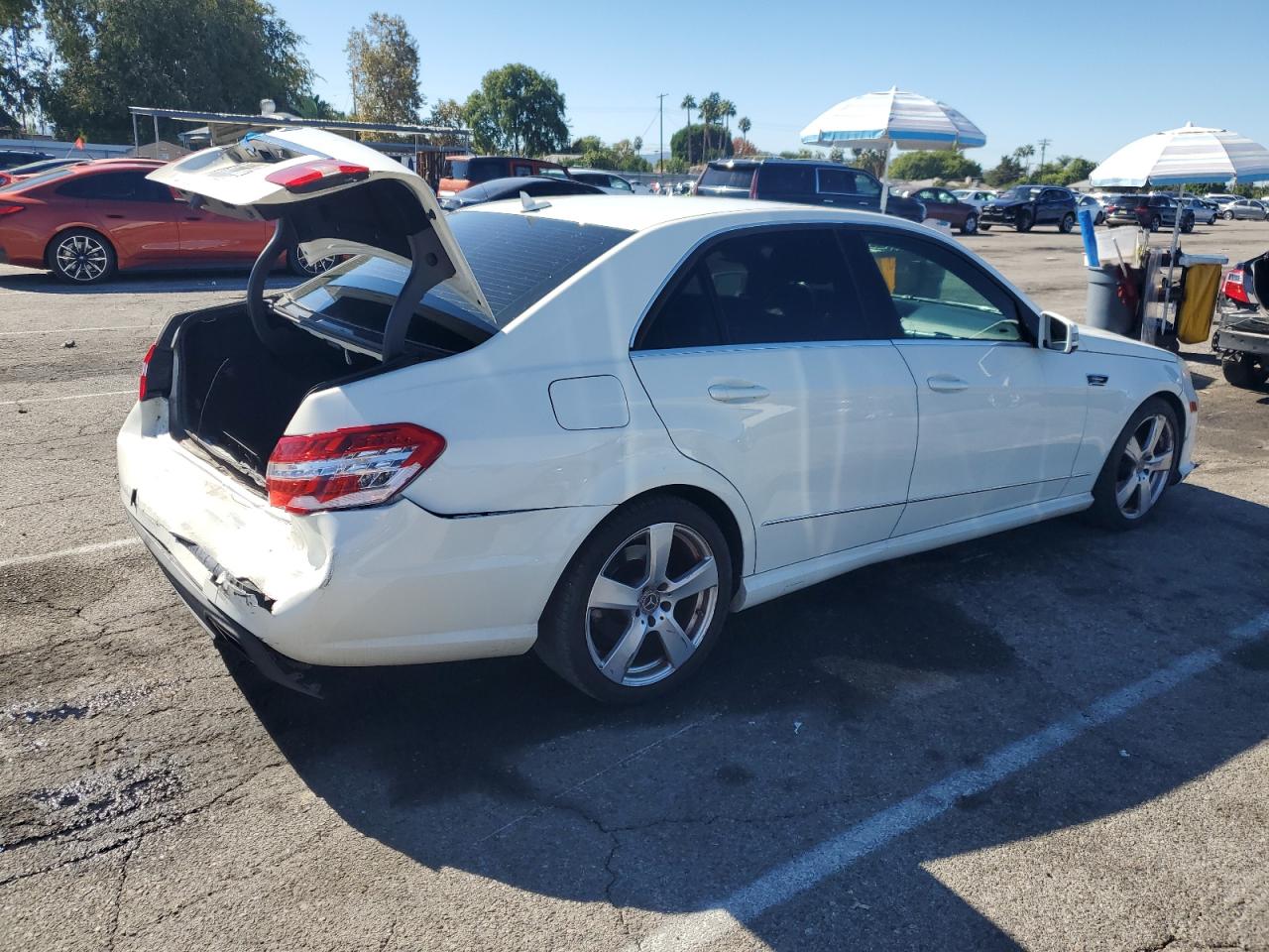 Mercedes-Benz E-Class 350 Image 3