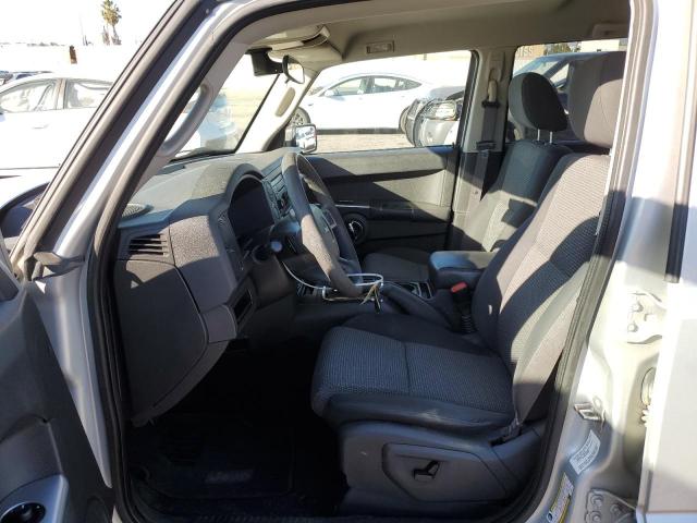 Jeep Commander Sport Image 4