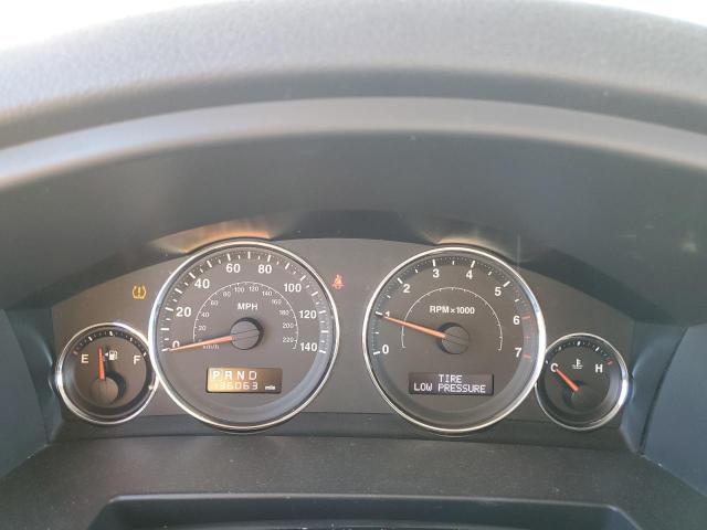 Jeep Commander Sport Image 11