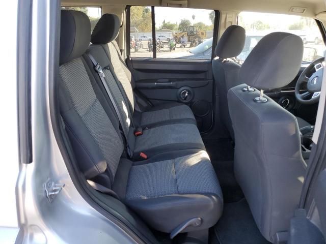 Jeep Commander Sport Image 10