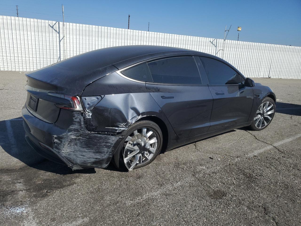 Tesla Model 3 Image 3