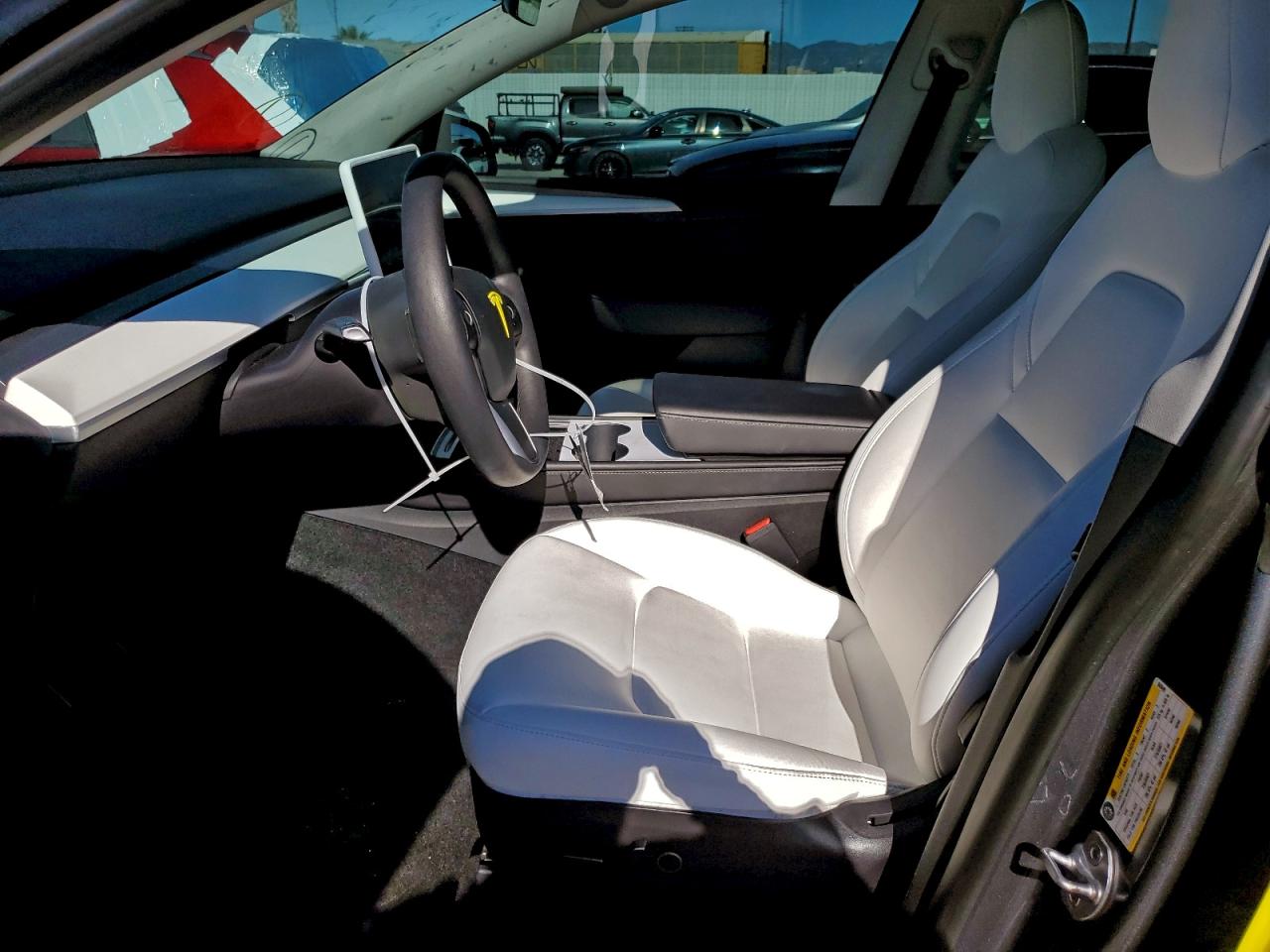 Tesla Model Y Image 12