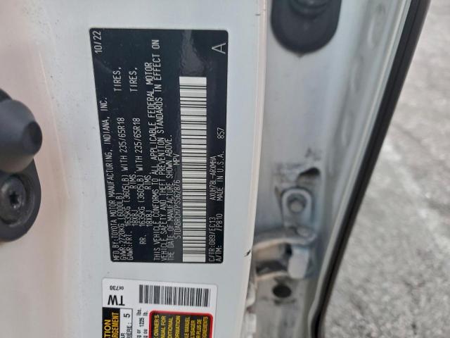 Toyota Highlander Hybrid Bronze Edition Image 10