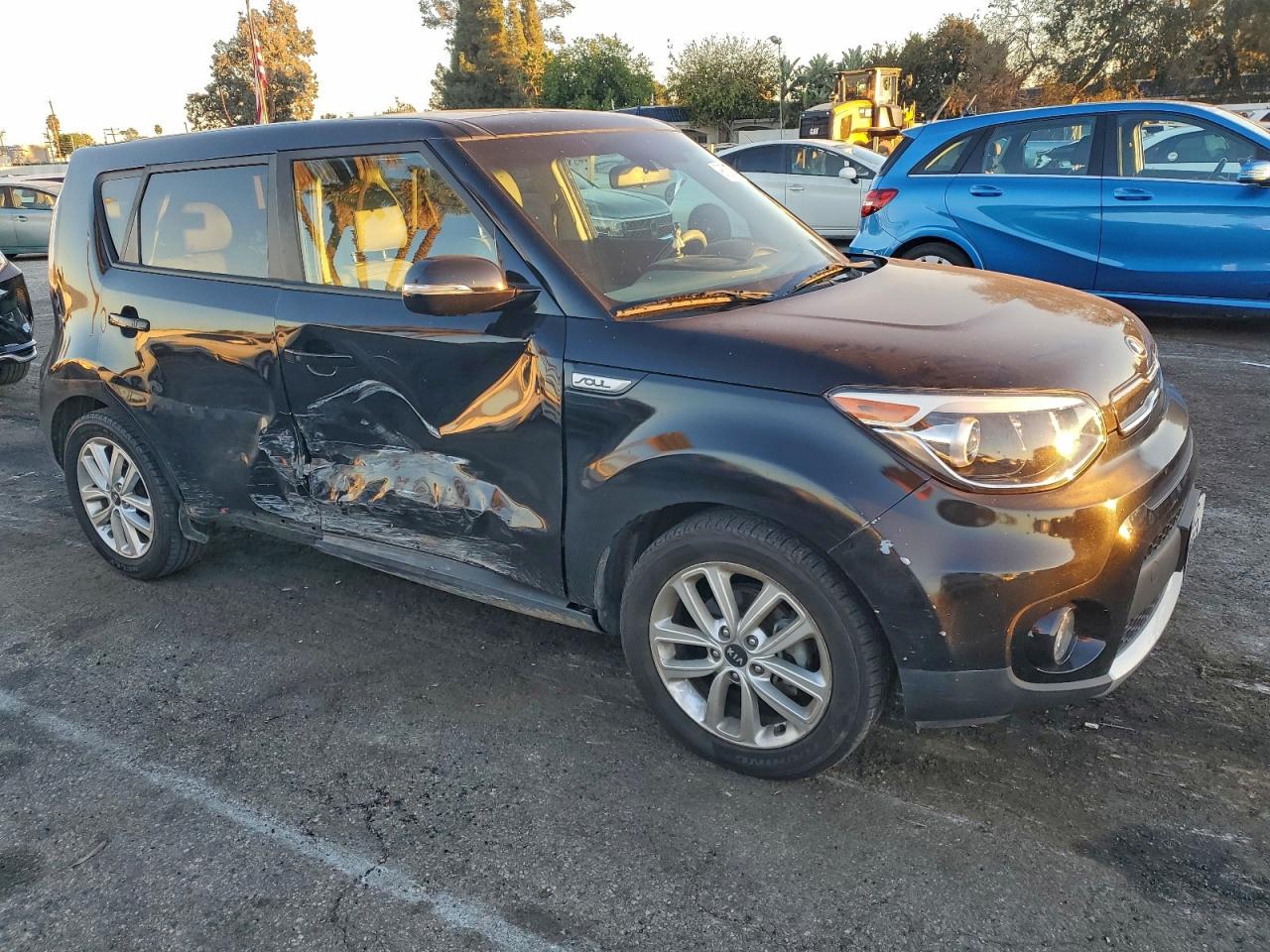 Kia Soul + Image 9
