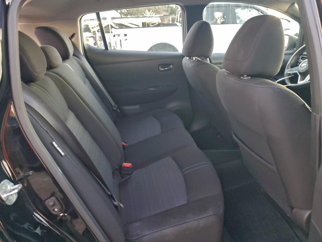 Nissan LEAF S Image 12