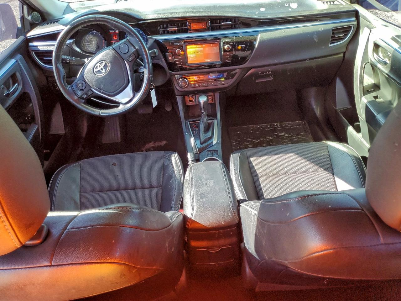 Toyota Corolla L Image 7