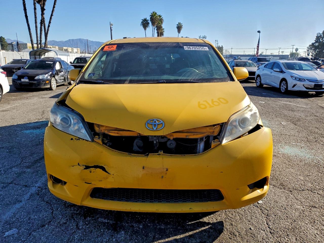 Toyota Sienna Le Image 13