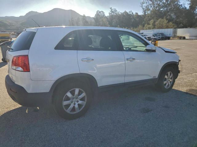 Kia Sorento Base Image 10