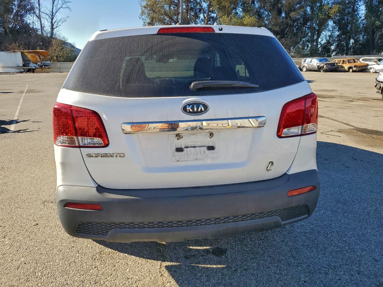 Kia Sorento Base Image 5
