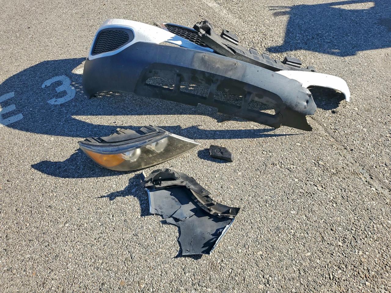 Kia Sorento Base Image 2