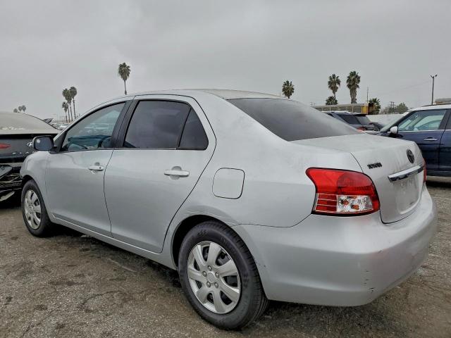 Toyota Yaris Image 2