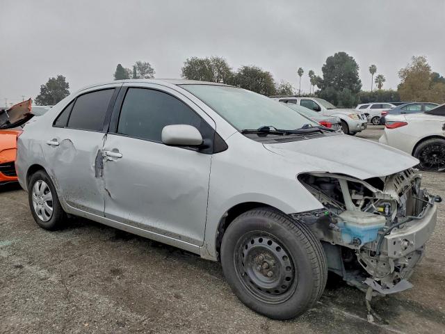 Toyota Yaris Image 13